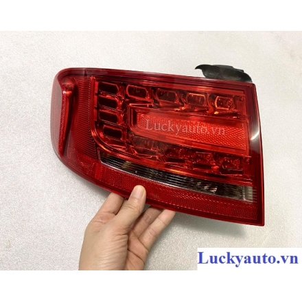 Đèn hậu miếng ngoài xe Audi A4_ 8K5945095K